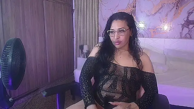 Snapshot of IvyShine7 chatting on 4, 5, 2026 IvyShine7 online show from 4, 5, 2026
