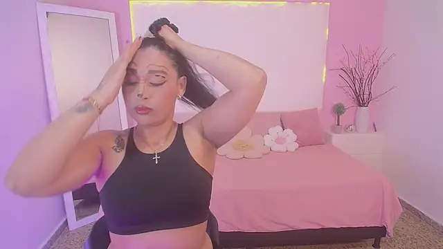 IvyShine7 online show from 10, 10, 2025