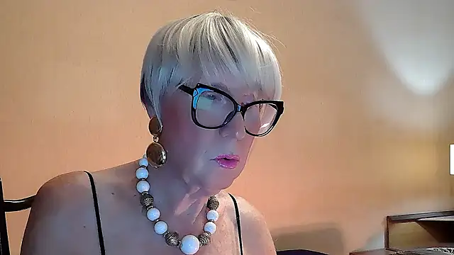 Snapshot of ROBY_SWEETHOT chatting on 4, 10, 2025 ROBY SWEETHOT online show from 4, 10, 2025