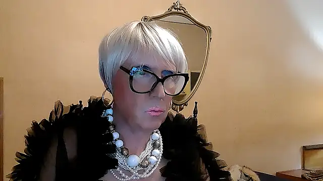 Snapshot of ROBY_SWEETHOT chatting on 3, 10, 2025 ROBY SWEETHOT online show from 3, 10, 2025