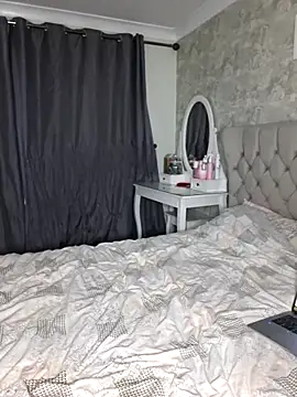 Snapshot of Bellarose_xx chatting on 21, 12, 2025 Bellarose xx online show from 21, 12, 2025