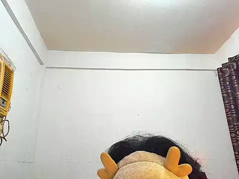 WILDDENNY1 online show from 1, 12, 2025