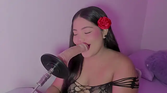 Lily hot25 online show from 19, 4, 2026