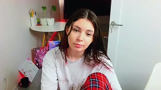 Snapshot of peachyness chatting on 16, 7, 2026 peachyness online show from 16, 7, 2026