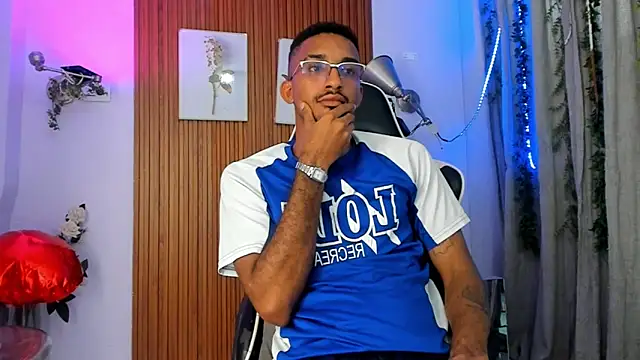 Darwin mayo online show from 25, 9, 2025