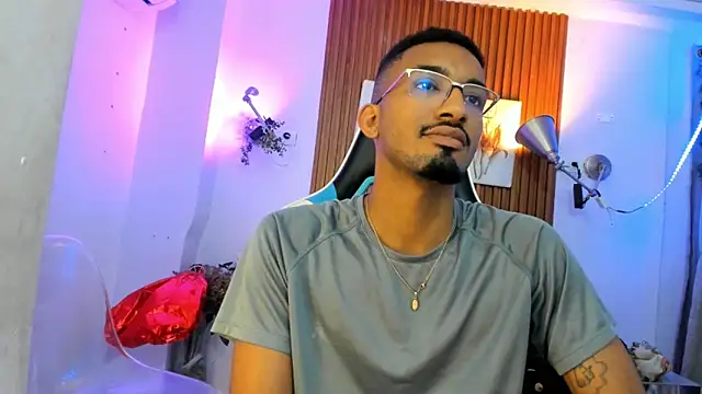 Darwin mayo online show from 16, 10, 2025