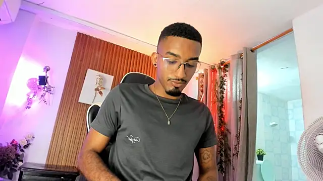 Darwin mayo online show from 19, 12, 2025