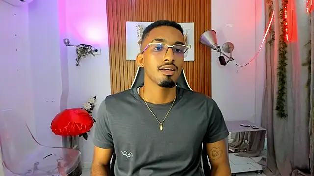 Darwin mayo online show from 30, 9, 2025