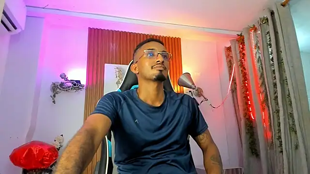 Darwin mayo online show from 23, 9, 2025