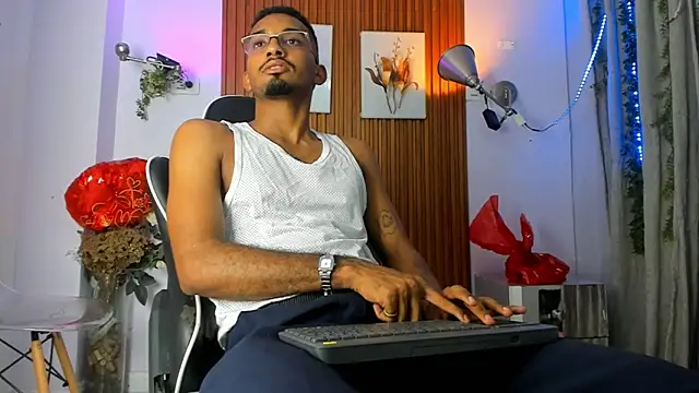 Darwin mayo online show from 26, 9, 2025