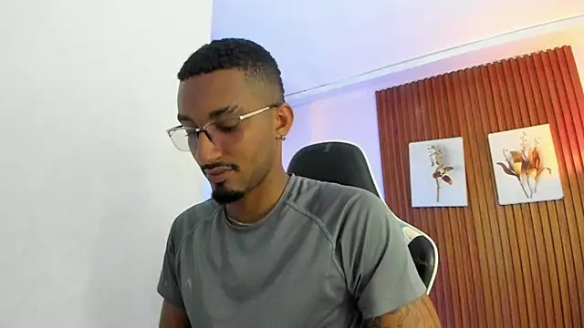 Darwin mayo online show from 30, 4, 2026