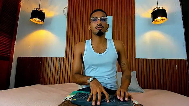 Darwin mayo online show from 5, 11, 2025