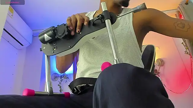 Darwin mayo online show from 25, 2, 2026