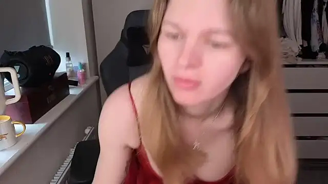 Lilly-Luscious online show from 28, 2, 2026