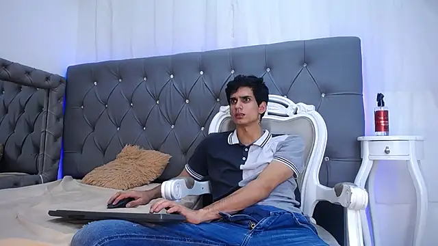 Sebalexis7 online show from 18, 10, 2025