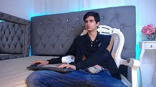 Sebalexis7 online show from 15, 10, 2025