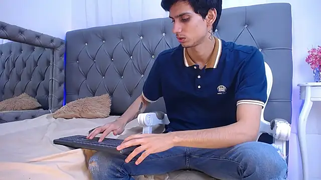 Sebalexis7 online show from 17, 10, 2025