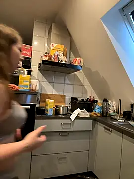 SweetTeenGirl online show from 16, 9, 2025