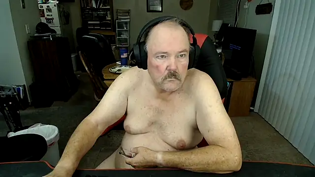 Snapshot of havethickcock chatting on 5, 10, 2025 havethickcock online show from 5, 10, 2025