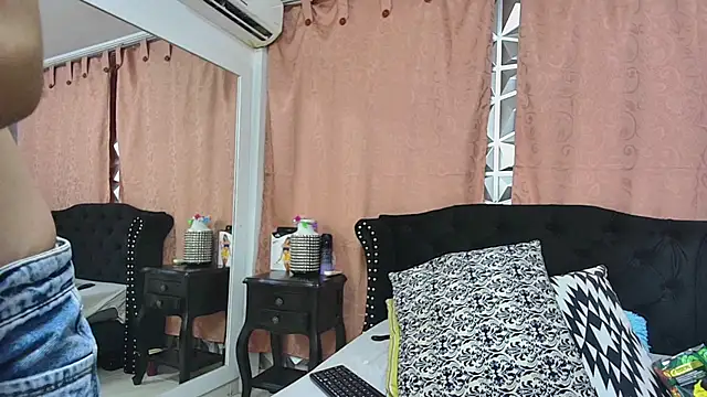 Tatiana Jaramillo online show from 20, 9, 2025