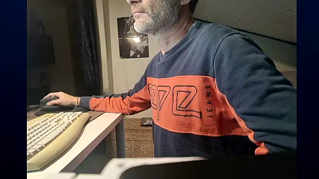 french male whorexh online show from 16, 12, 2025