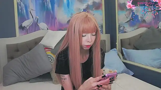 Snapshot of Evelyn_Neal chatting on 16, 11, 2025 Evelyn Neal online show from 16, 11, 2025