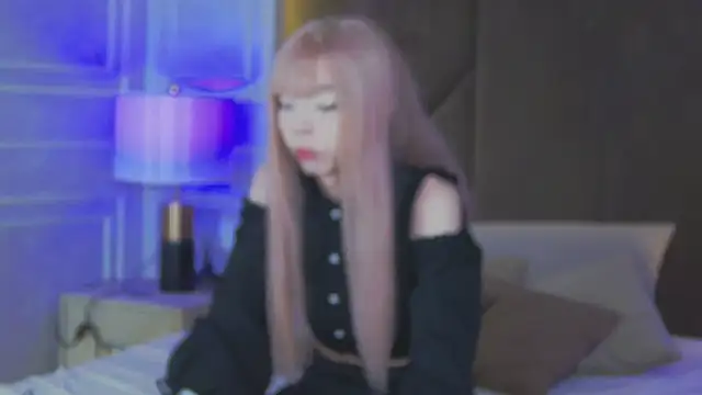 Snapshot of Evelyn_Neal chatting on 17, 10, 2025 Evelyn Neal online show from 17, 10, 2025