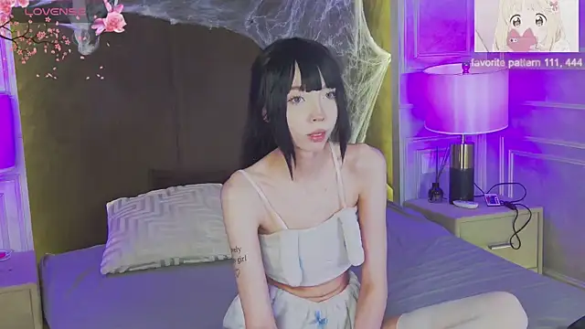 Snapshot of Evelyn_Neal chatting on 27, 10, 2025 Evelyn Neal online show from 27, 10, 2025