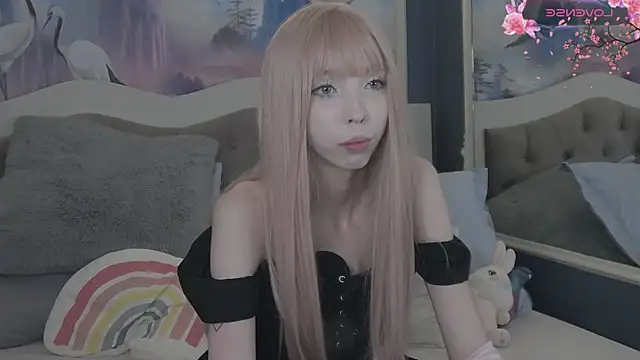 Snapshot of Evelyn_Neal chatting on 15, 11, 2025 Evelyn Neal online show from 15, 11, 2025