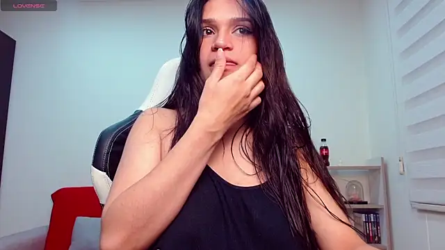 Roxxi 2110 online show from 2, 10, 2025