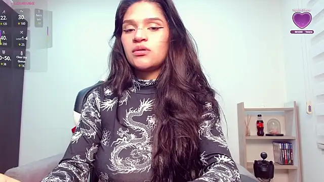 Roxxi 2110 online show from 4, 10, 2025