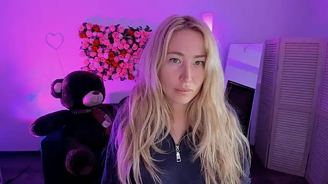 AstraMonroe online show from 18, 4, 2026