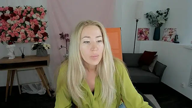 AstraMonroe online show from 1, 4, 2026