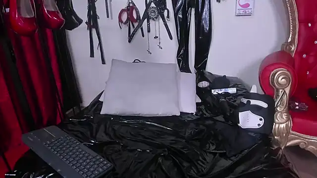 LiliThara online show from 26, 11, 2025