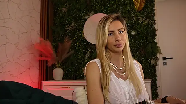 Snapshot of angel_wow_ chatting on 14, 1, 2026 angel wow online show from 14, 1, 2026