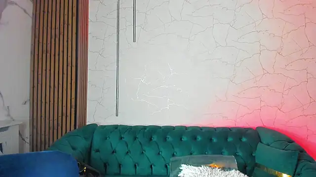 Snapshot of angel_wow_ chatting on 5, 12, 2025 angel wow online show from 5, 12, 2025