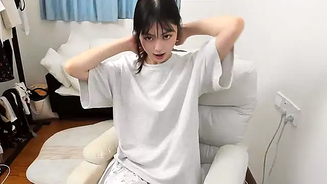 xuannv0000 online show from 12, 9, 2025