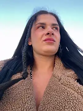 Snapshot of MiraReach chatting on 19, 10, 2025 MiraReach online show from 19, 10, 2025