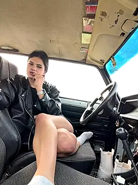 Snapshot of MiraReach chatting on 22, 9, 2025 MiraReach online show from 22, 9, 2025