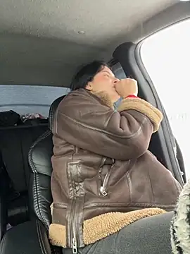 Snapshot of MiraReach chatting on 5, 11, 2025 MiraReach online show from 5, 11, 2025