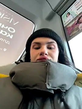 Snapshot of MiraReach chatting on 16, 11, 2025 MiraReach online show from 16, 11, 2025