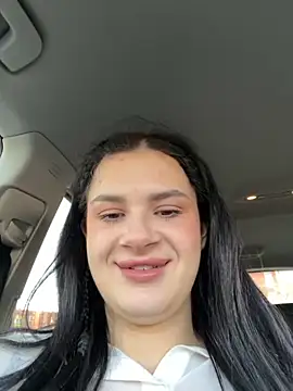 Snapshot of MiraReach chatting on 18, 10, 2025 MiraReach online show from 18, 10, 2025