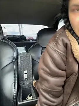 Snapshot of MiraReach chatting on 22, 10, 2025 MiraReach online show from 22, 10, 2025