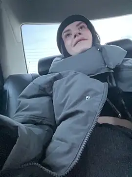 Snapshot of MiraReach chatting on 13, 11, 2025 MiraReach online show from 13, 11, 2025