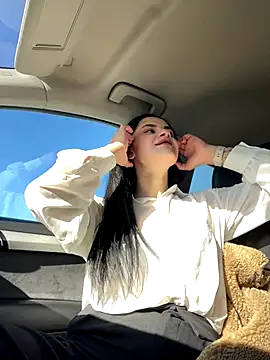 Snapshot of MiraReach chatting on 17, 10, 2025 MiraReach online show from 17, 10, 2025