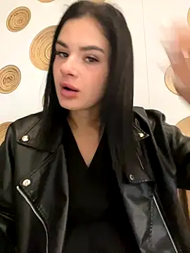 Snapshot of MiraReach chatting on 19, 9, 2025 MiraReach online show from 19, 9, 2025