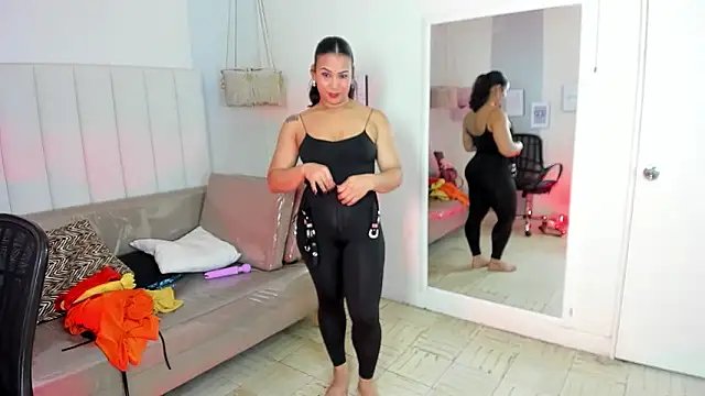 veronica b07 online show from 9, 3, 2026