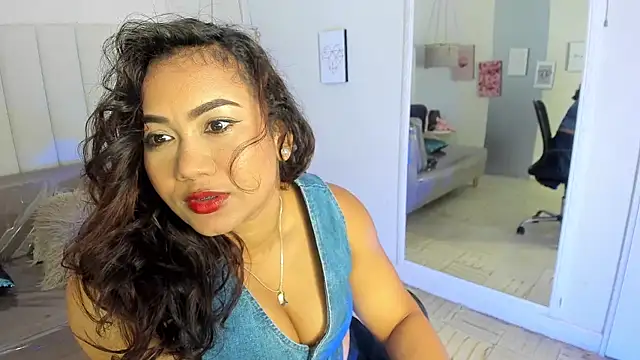Snapshot of veronica_b07 chatting on 16, 5, 2026 veronica b07 online show from 16, 5, 2026