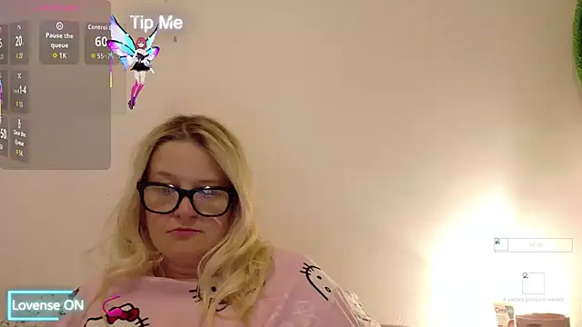 SuzieSub online show from 18, 11, 2025