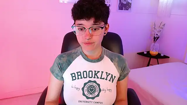 Snapshot of jeroharper chatting on 23, 10, 2025 jeroharper online show from 23, 10, 2025